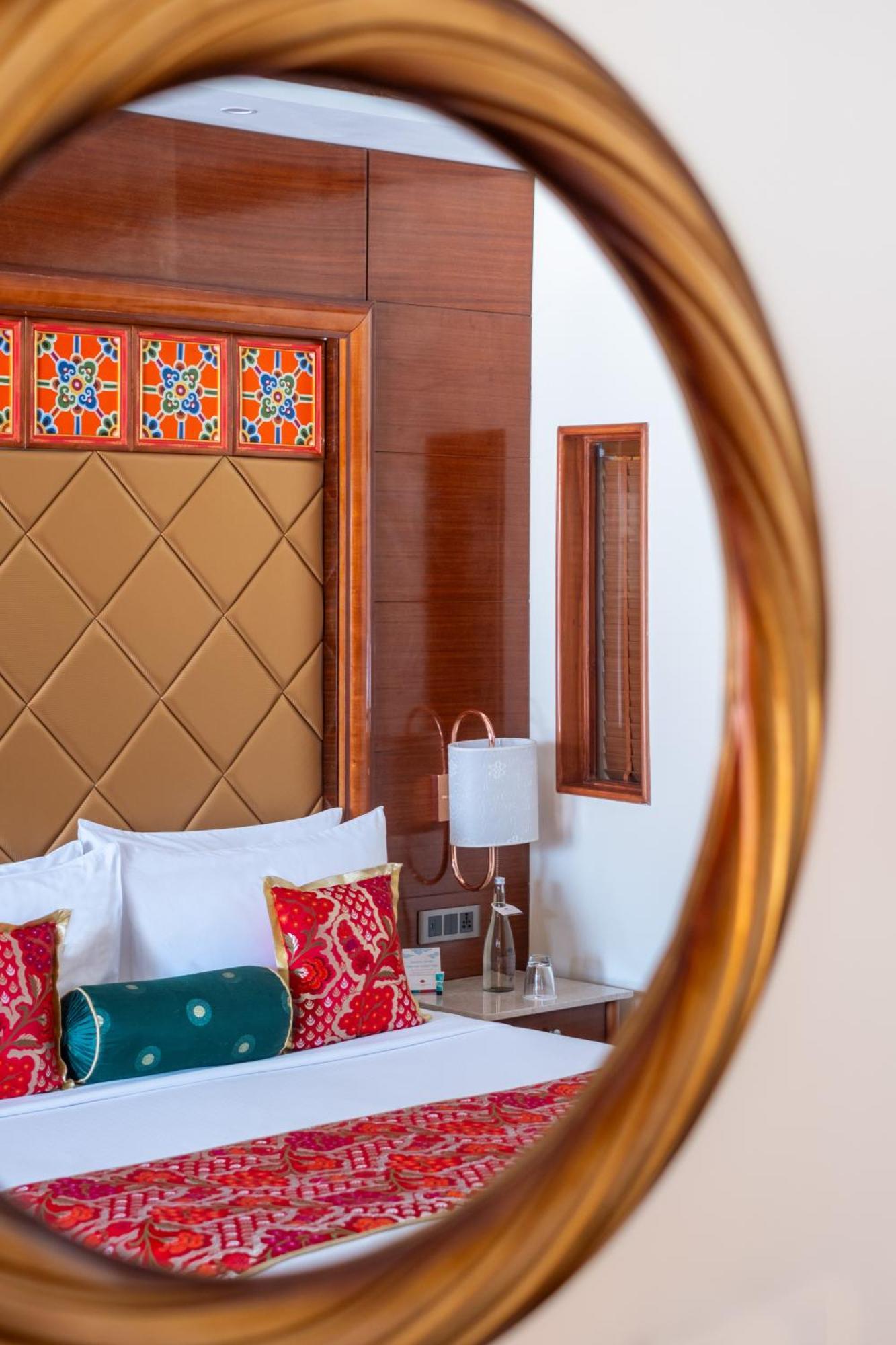 The Grand Dragon Ladakh Hotel Leh Bagian luar foto